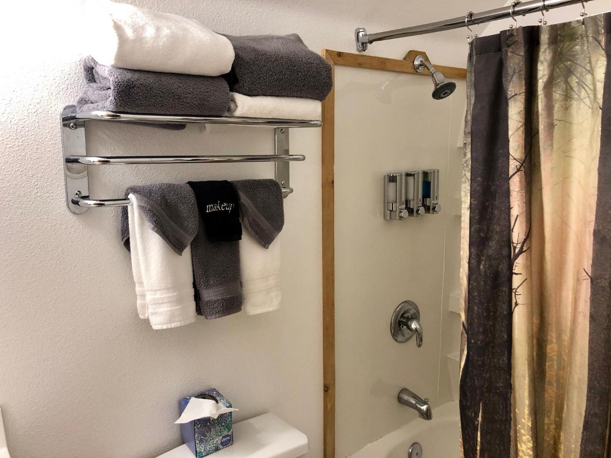 Susitna River Lodging, Suites Талкитна Стая снимка