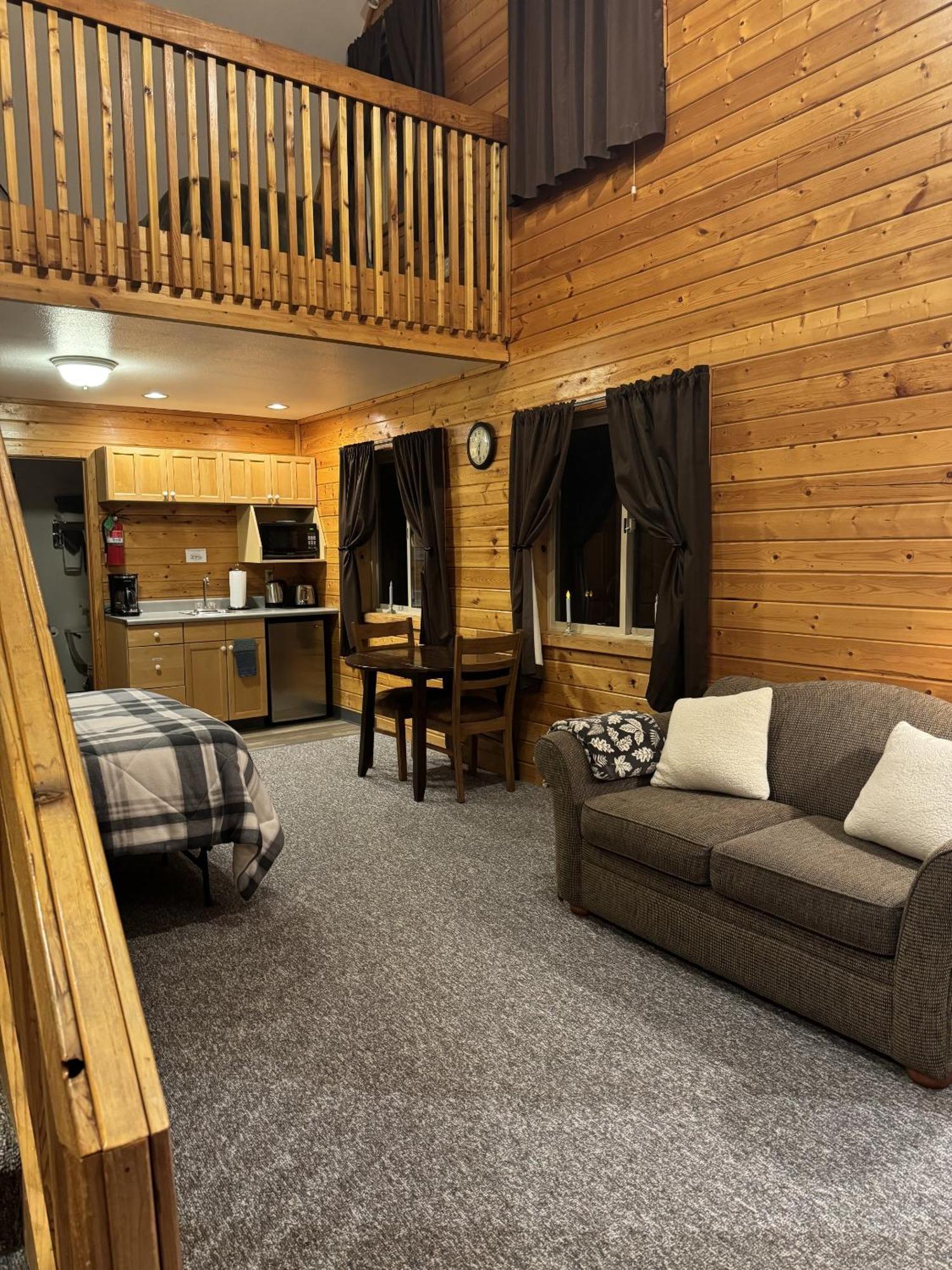 Susitna River Lodging, Suites Талкитна Екстериор снимка