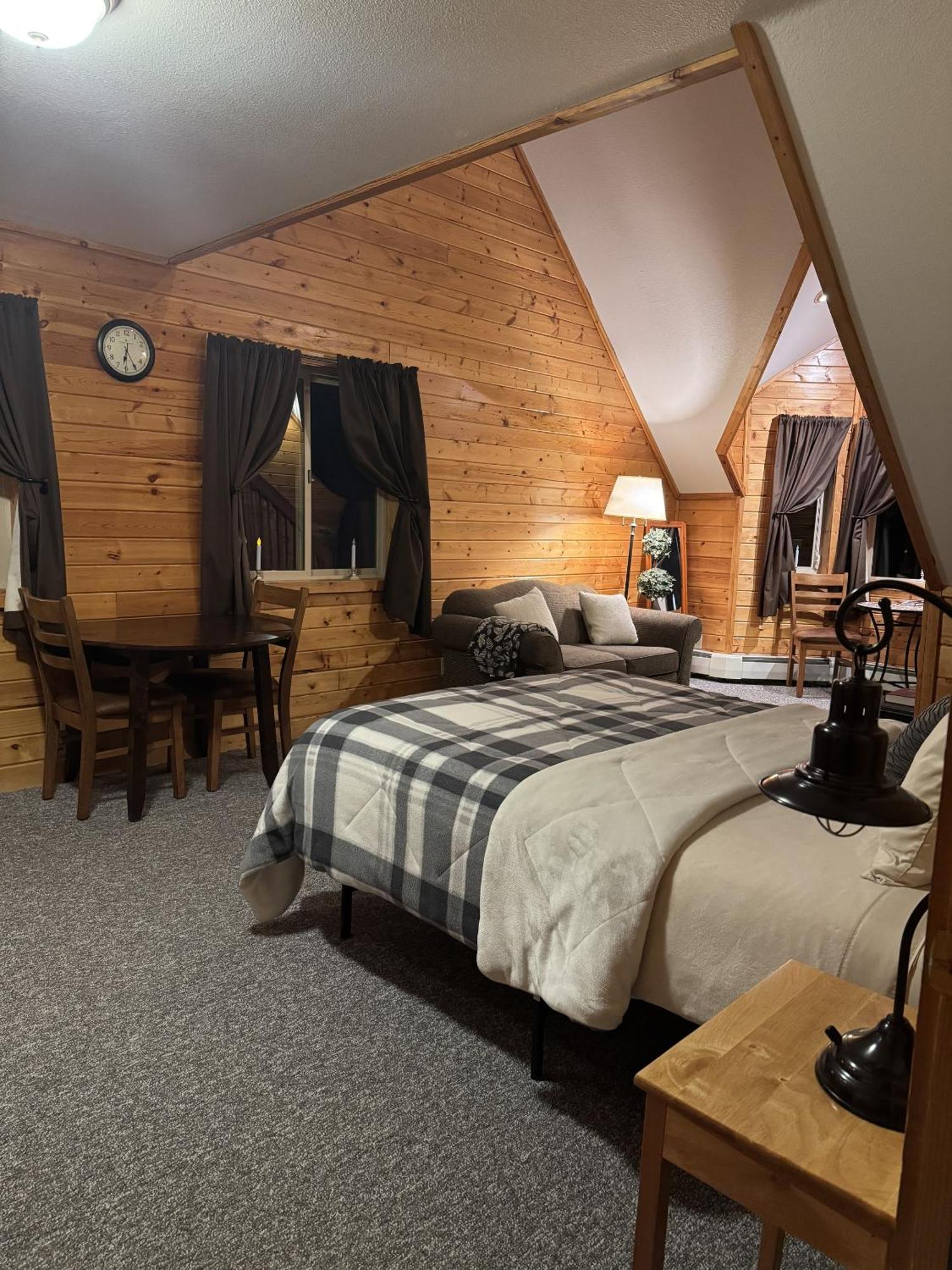 Susitna River Lodging, Suites Талкитна Екстериор снимка